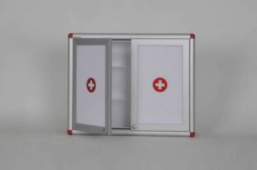 Ecza Dolabı Plus Reflekte