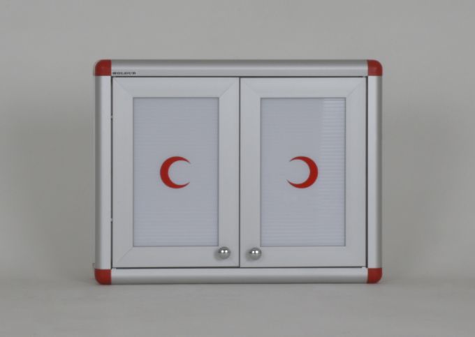 Ecza Dolabı Kırmızı Beyaz Reflekte Hilal